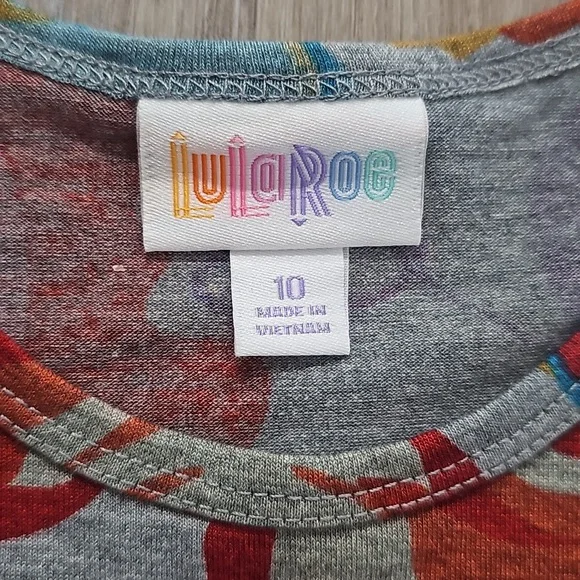 Disney top  Never worn - Picture 2 of 2